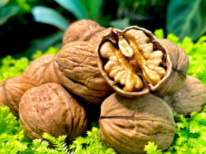 organic walnuts in shell